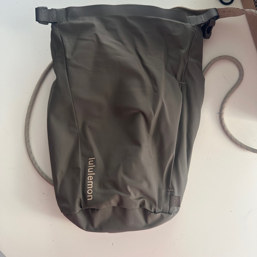lululemon athletica Olive Crossbody Bag